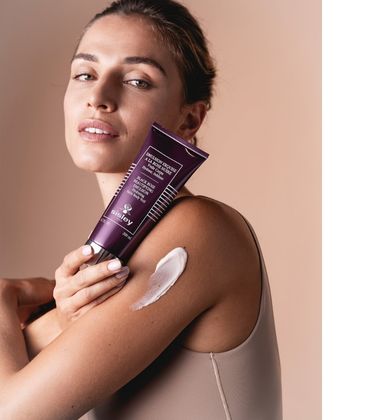 Black Rose Beautifying Emulsion